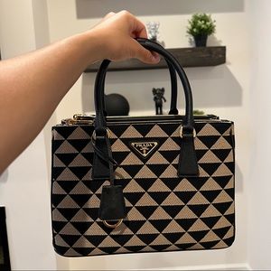 Prada Galleria Medium Tote Bag